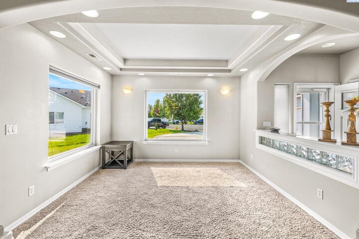 Property Photo:  4 Hollyhock Ct  WA 99301 