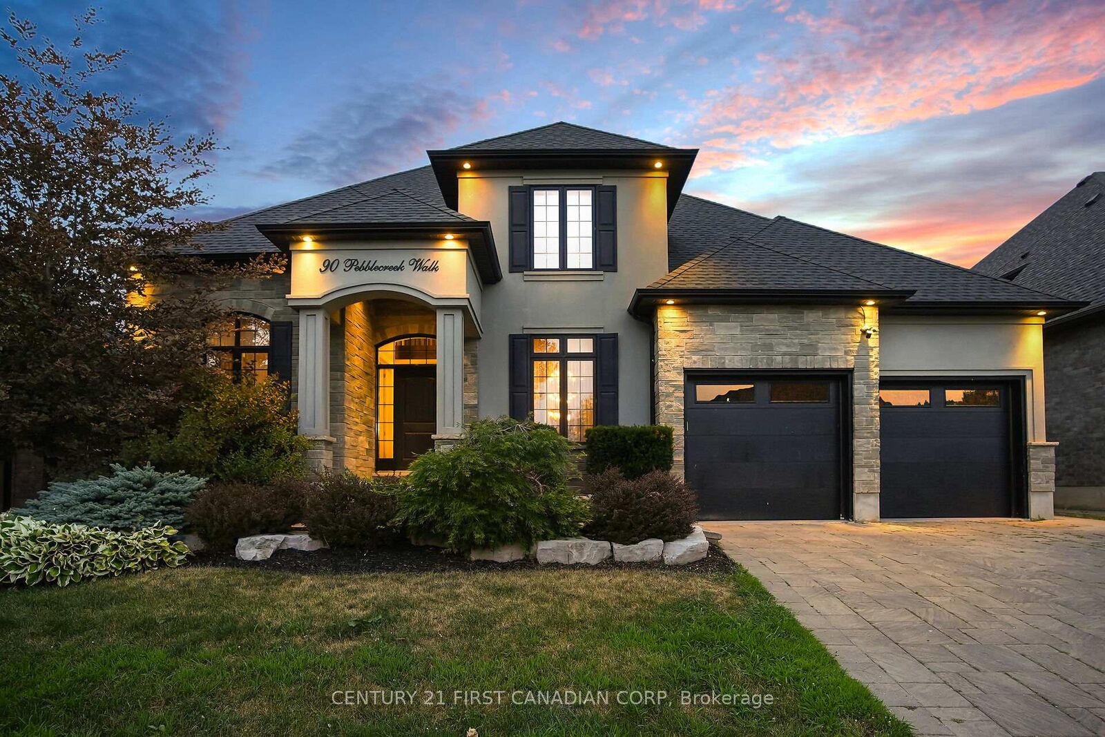 Photo de la propriété:  90 Pebblecreek Walk W  ON N6G 0K6