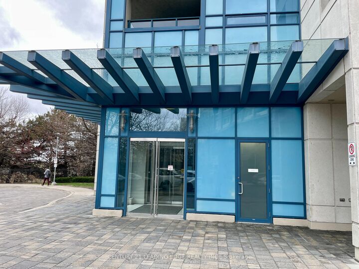 Photo de la propriété:  181 Wynford Drive 1905  ON M3C 0C6 