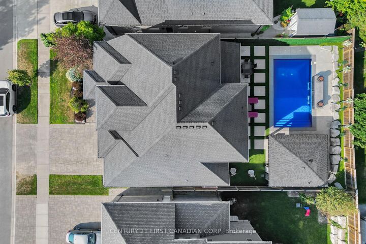 Photo de la propriété:  90 Pebblecreek Walk W  ON N6G 0K6 