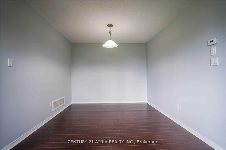 Property Photo:  1424 Rennie Street Main  ON L1K 0N8 