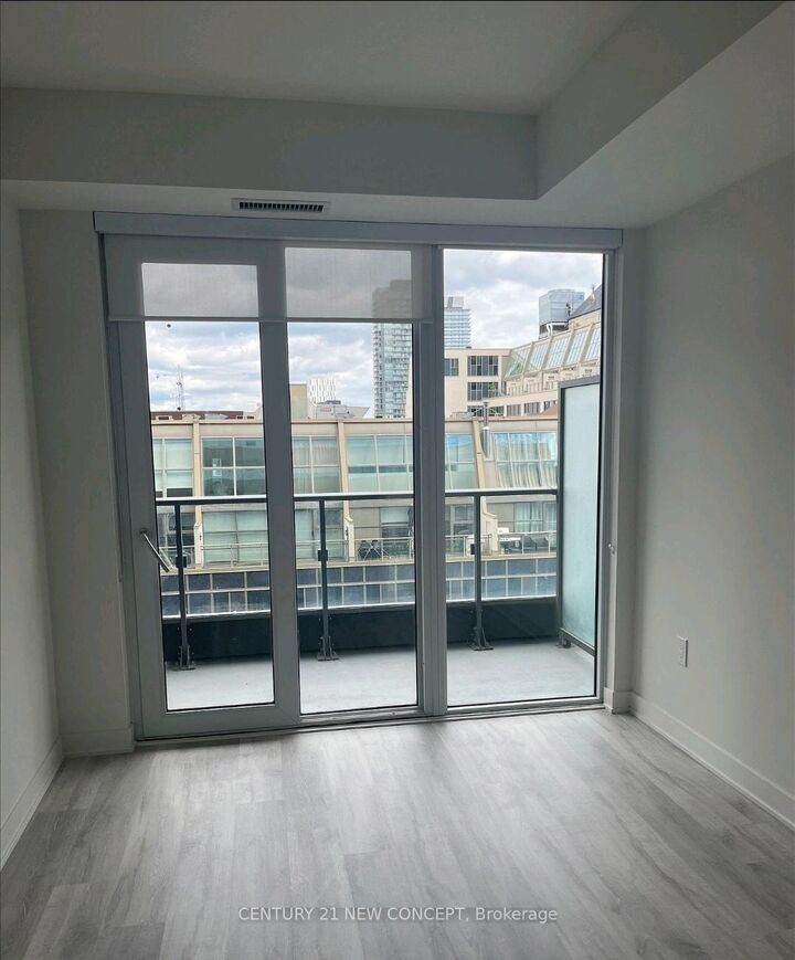Property Photo:  60 Princess Street 816  ON M5A 2C7 