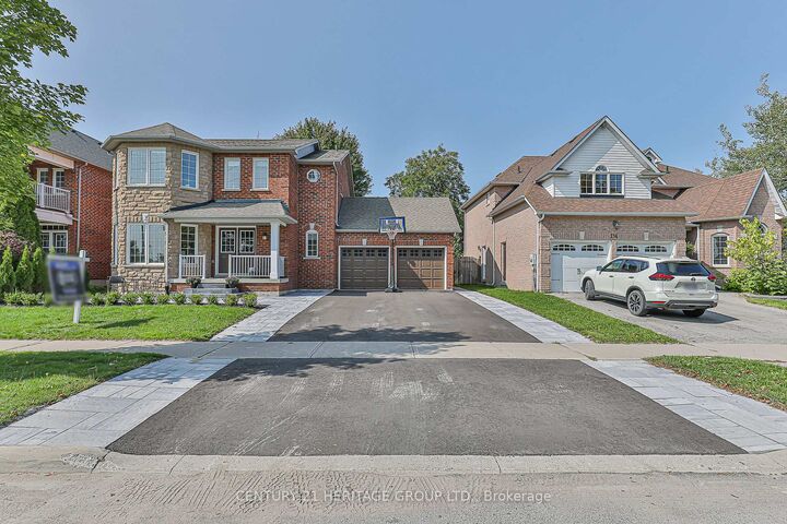 112 Herrema Boulevard  Uxbridge ON L9P 1X6 photo