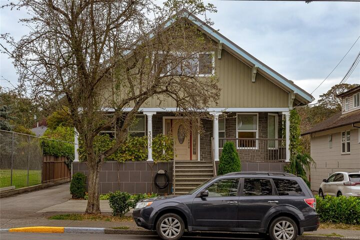 Property Photo:  3015 Quadra St  BC V8T 4G2 