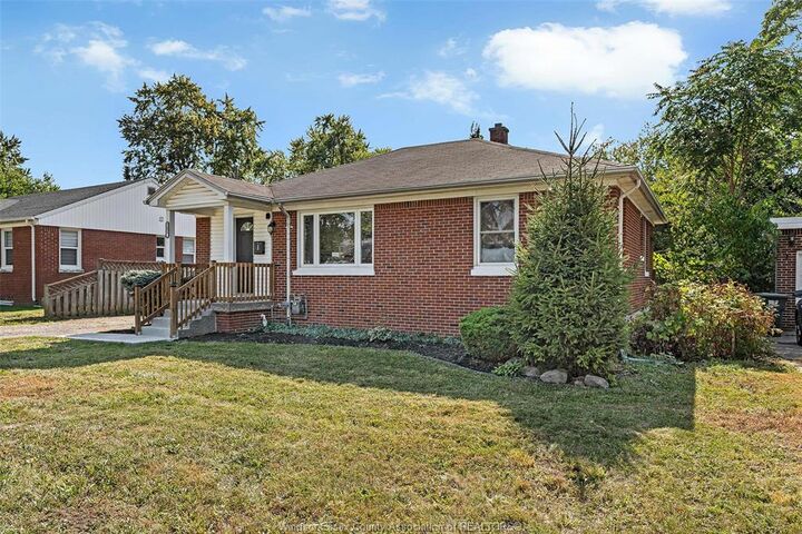 Property Photo:  3485 Longfellow Avenue  ON N9E 2L8 