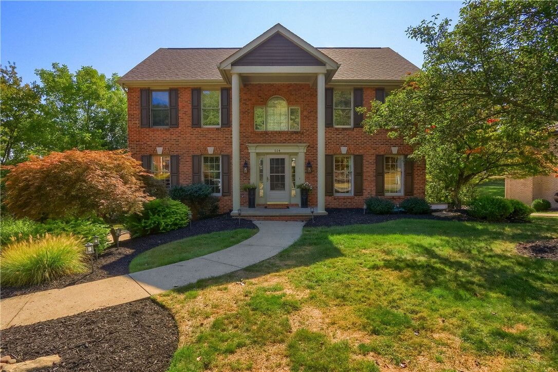 Property Photo: 514 Colony Ct PA 15044