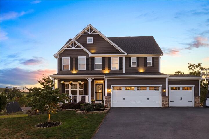 401 Isabella Ct  Zelienople Boro PA 16063 photo