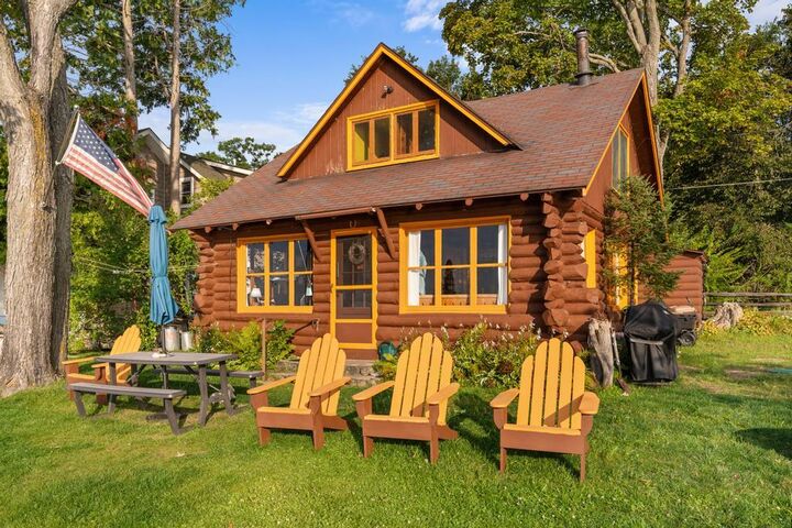 2644 Royal Oak Beach Drive  Cheboygan MI 49721 photo