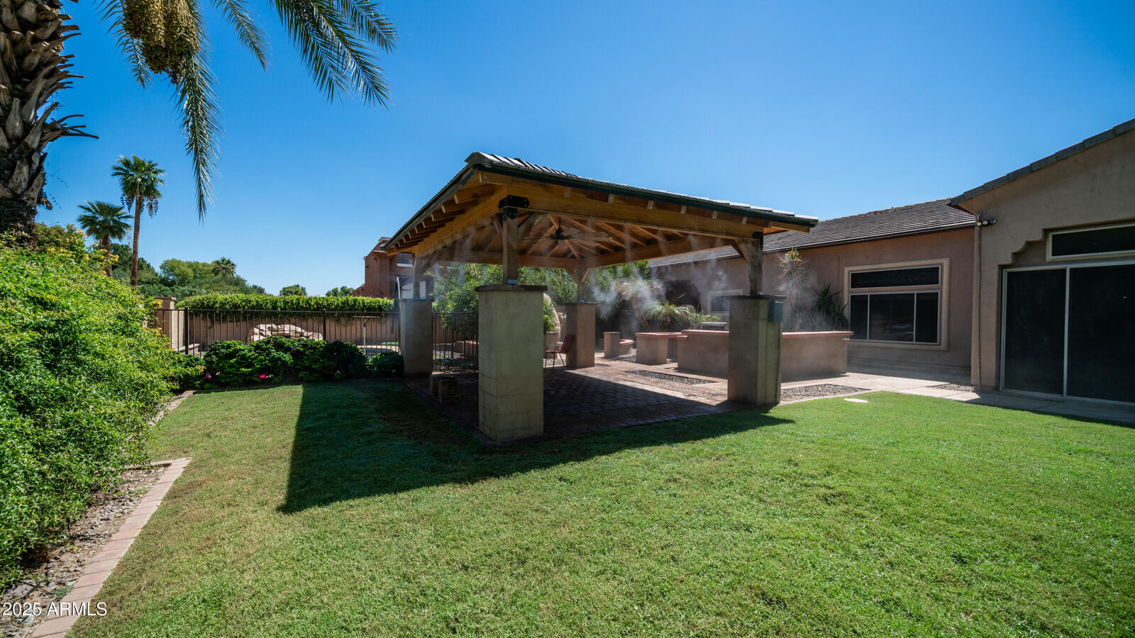 Property Photo:  5627 N 83rd Lane  AZ 85303 