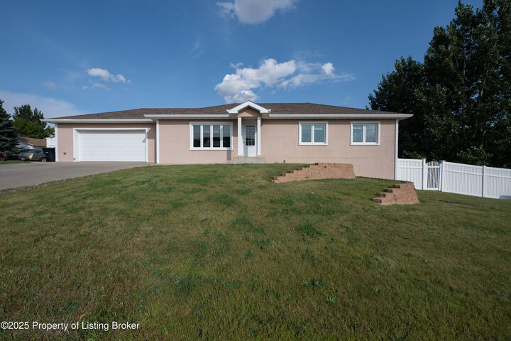 2178 10th Avenue W  Dickinson ND 58601 photo