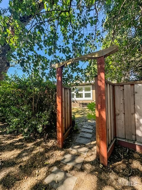 Property Photo:  239 Valparaiso Avenue  CA 94931 