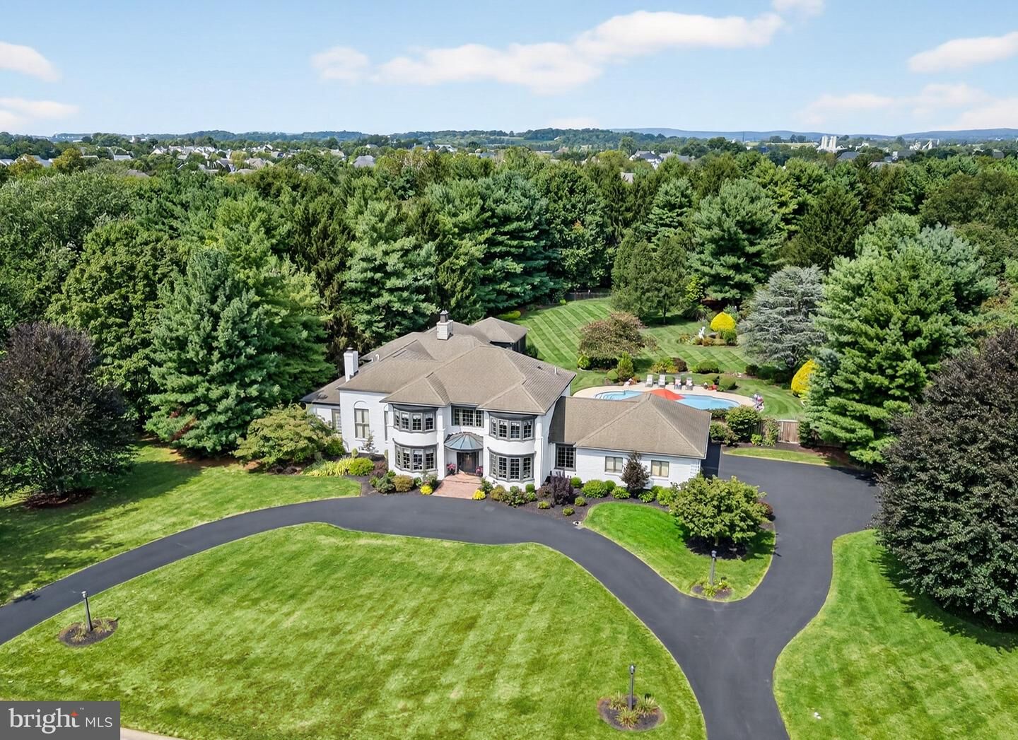 Property Photo:  381 Sarsen Drive  PA 17543 