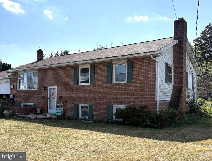 560 Boxwood Lane  Carlisle PA 17015 photo