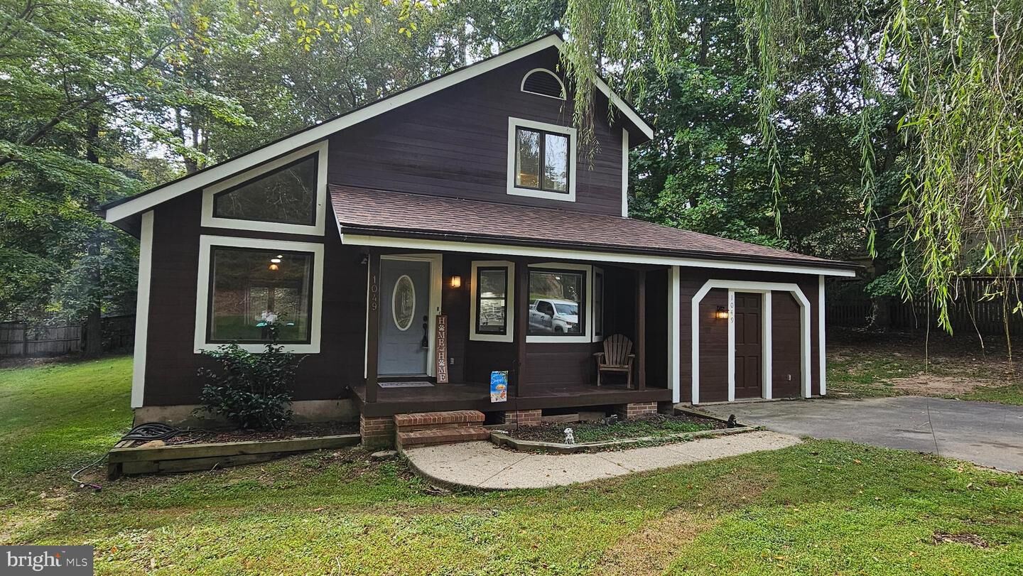 Property Photo:  1049 Golden West Way  MD 20657 