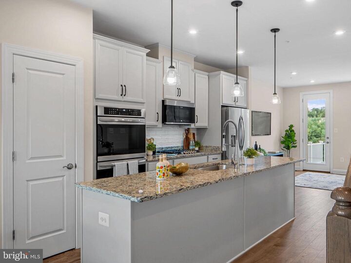 Property Photo: 287 Phoenix Drive MD 20774