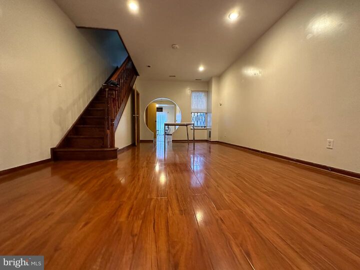 Property Photo:  638 Reed Street  PA 19147 