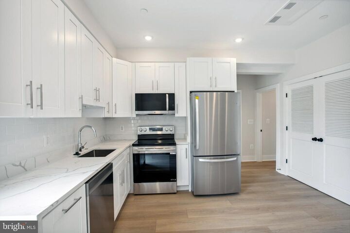 2236 40th Street NW 5 /Level 2  Washington DC 20007 photo