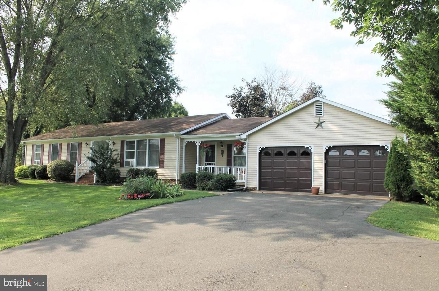 Property Photo:  916 Broadview Avenue  VA 20186 