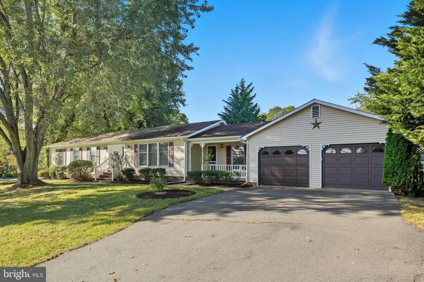 Property Photo: 916 Broadview Avenue VA 20186