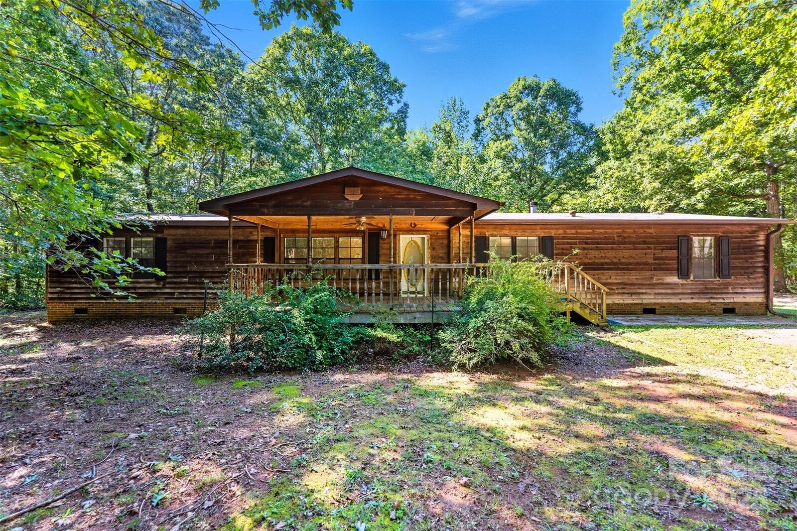 Property Photo: 5212 Timber Creek Court NC 28086
