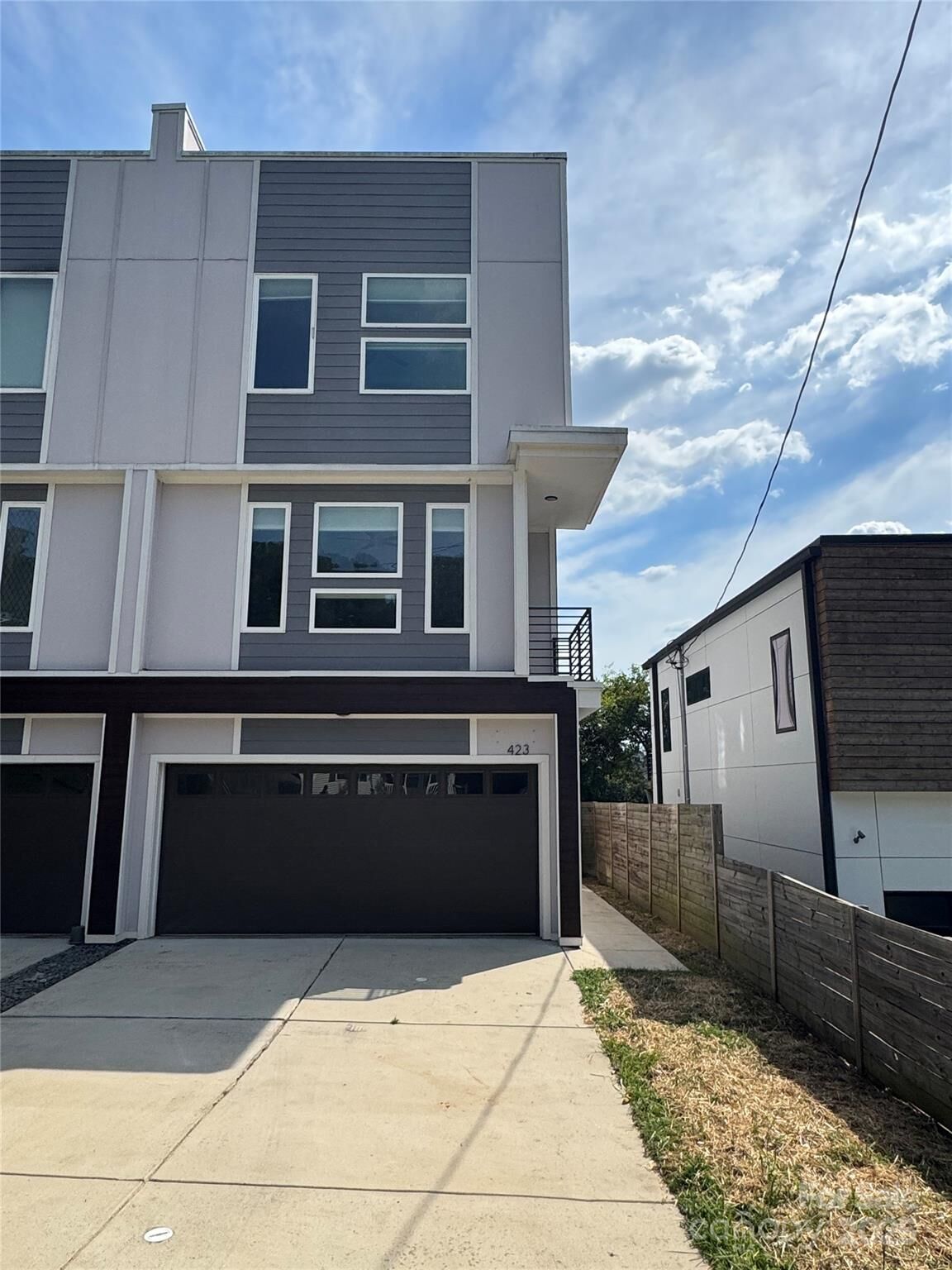 Property Photo: 423 Coxe Avenue NC 28208