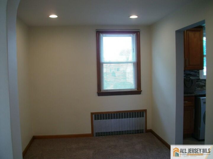 Property Photo:  6 Linwood Place  NJ 08902 