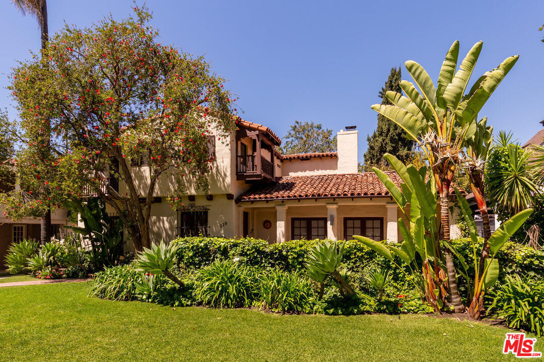 Property Photo:  329 N McCadden Pl  CA 90004 