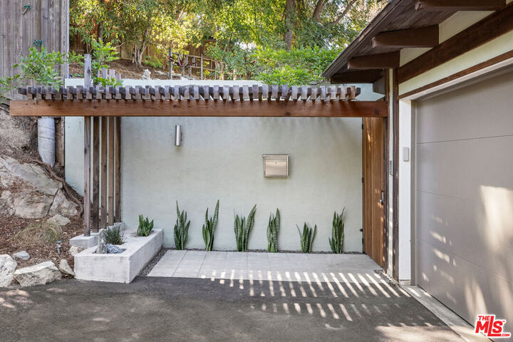Property Photo: 2333 Hidalgo Ave CA 90039