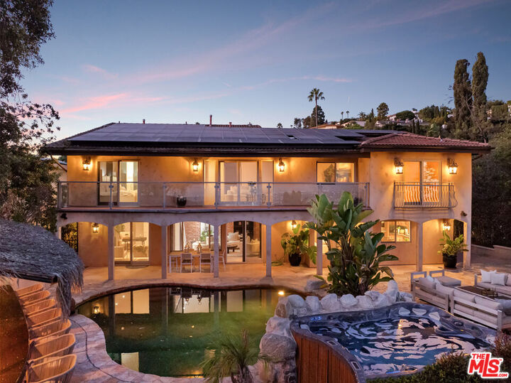 Property Photo: 8000 Oceanus Dr CA 90046