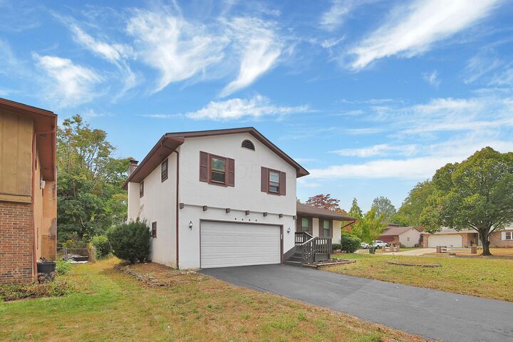 Property Photo:  2623 Blendon Woods Boulevard  OH 43231 
