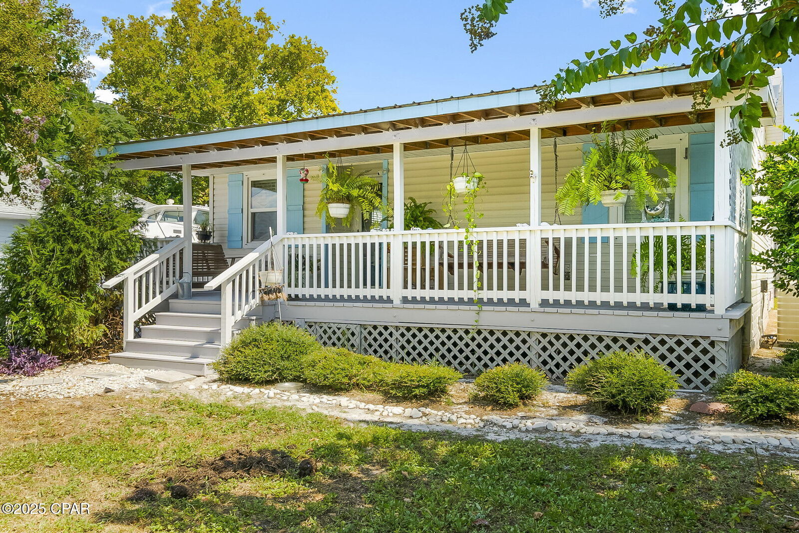 Property Photo:  500 Pinetree Drive  FL 32413 
