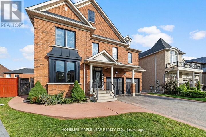 Property Photo: 18 Regis Circle ON L6P 1Y8