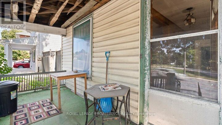 Property Photo: 51 1/2 North Front Street ON K8P 3B2