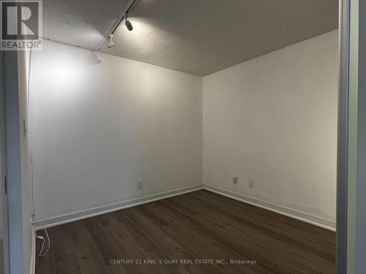 Property Photo:  126 Simcoe Street 407  ON M5H 4E6 