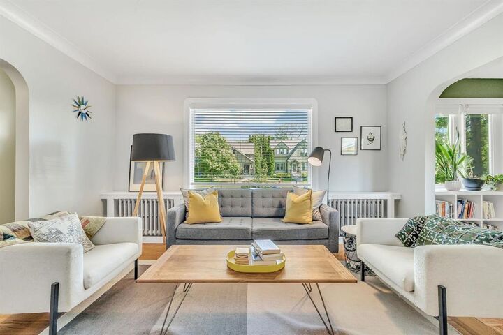 Property Photo: 341 Queenston Street MB R3N 0W9