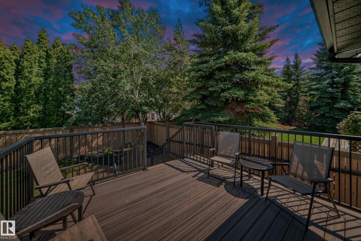 Property Photo:  424 Butchart Drive NW  AB T6R 1R1 