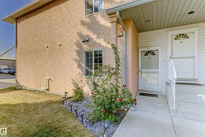 Property Photo:  1 Imperial Crescent D  AB T9G 1K3 