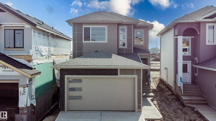 915 18 Avenue NW  Edmonton AB T6T 2X3 photo