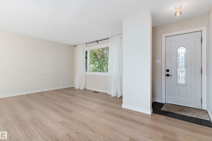 Property Photo:  11015 152 Street NW  AB T5P 1Z9 