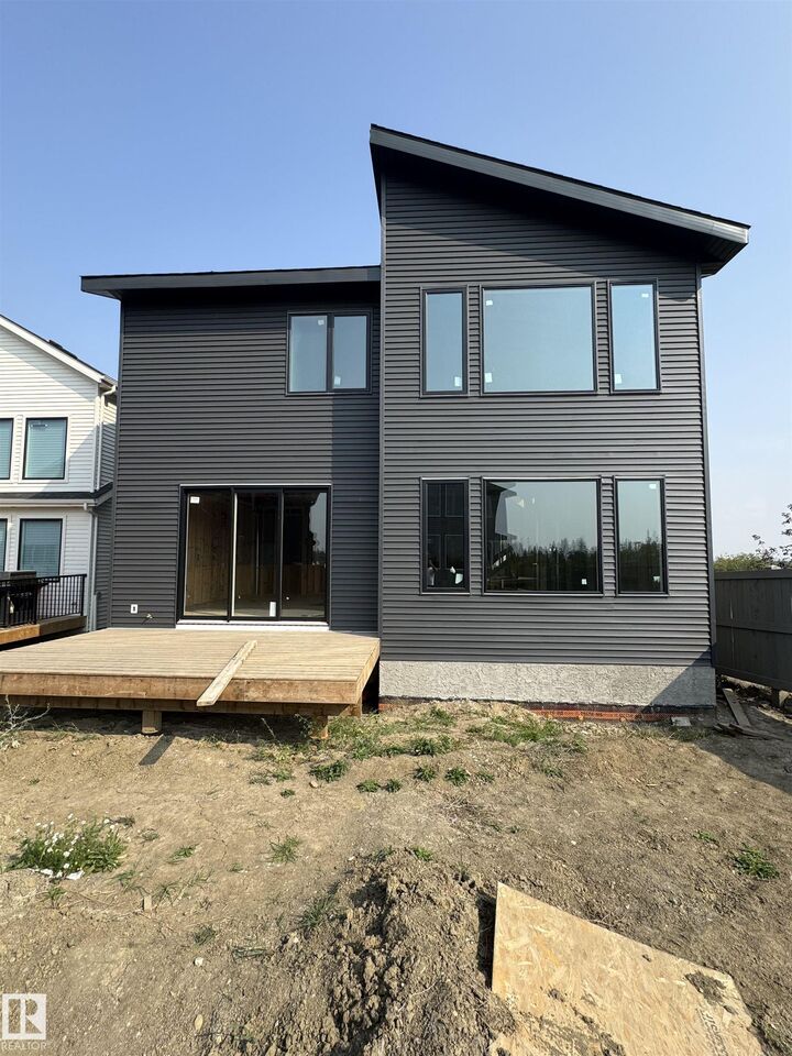 Property Photo:  17108 2 Street NW  AB T5Y 4G2 