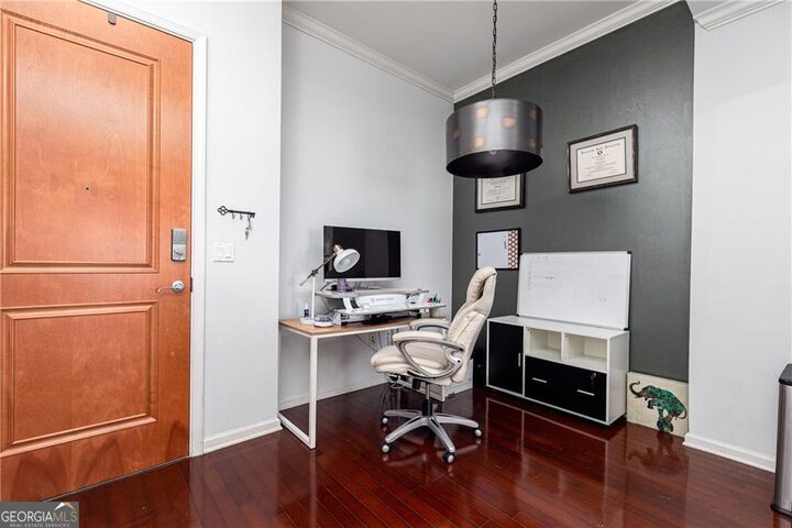 Property Photo:  3040 Peachtree Road NW 1509  GA 30305 