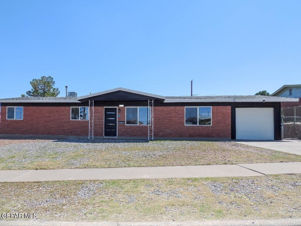 Property Photo: 3804 Titanic Avenue TX 79904