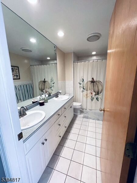 Property Photo:  10 Judith Ann Dr  NJ 07456 