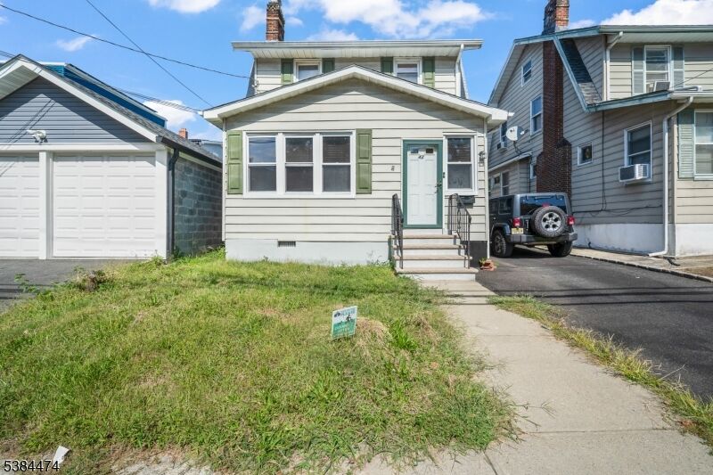 Property Photo:  42 Quabeck Ave  NJ 07111 