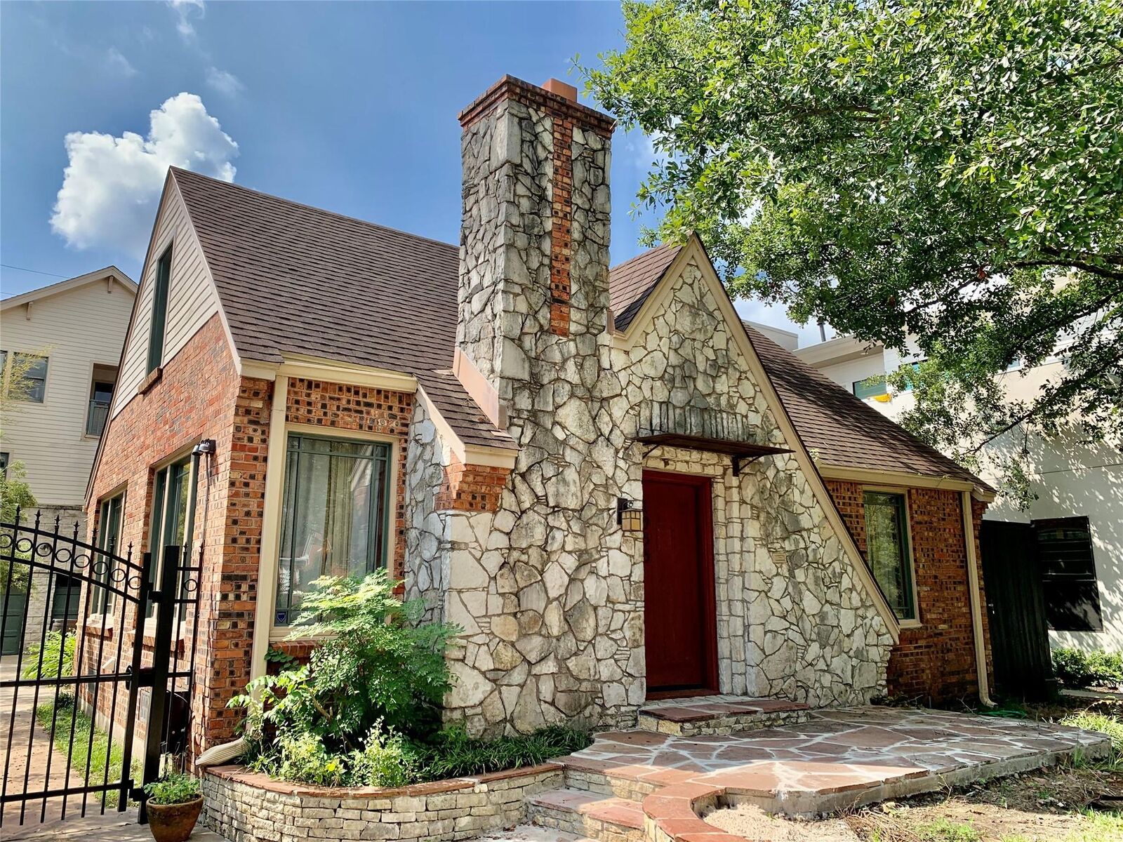 Property Photo:  1955 Portsmouth Street  TX 77098 