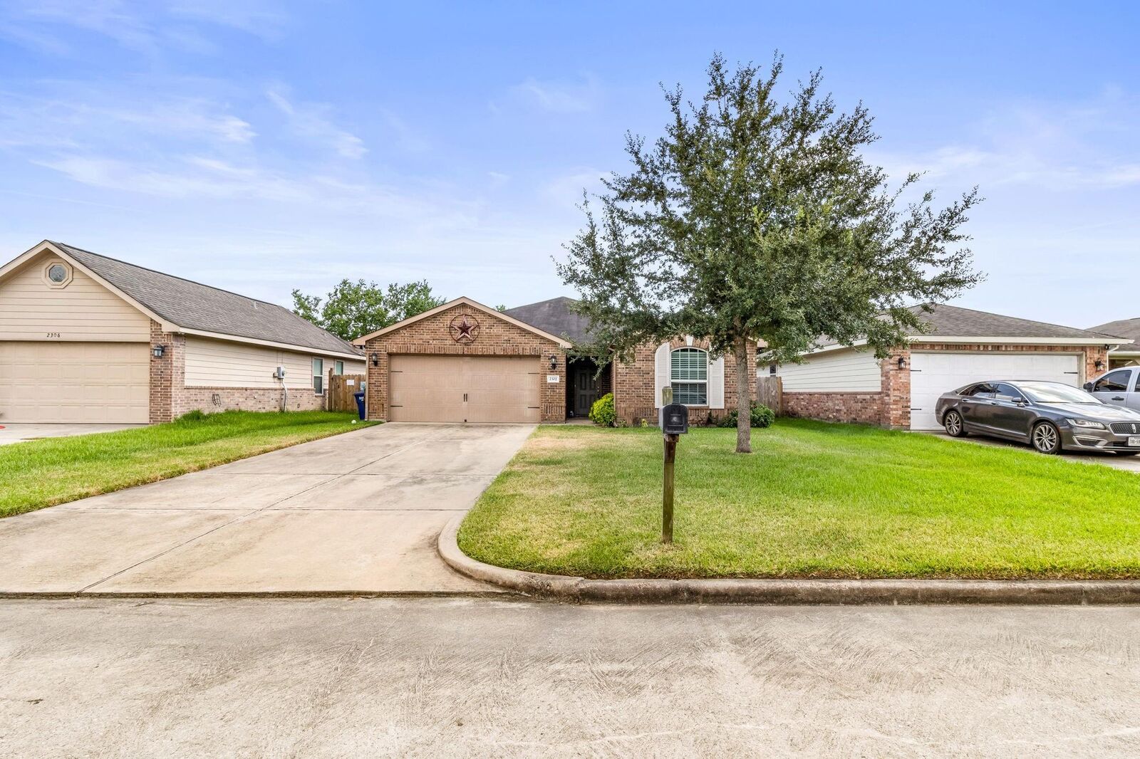 Property Photo:  2302 Tracy Lane  TX 77562 