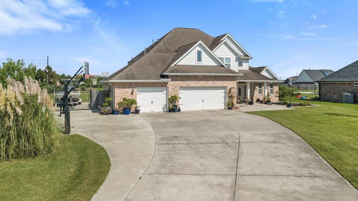 Property Photo:  10011 Fan Palm Drive  TX 77523 