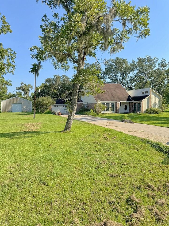 Property Photo:  2326 County Road 342 Road  TX 77422 