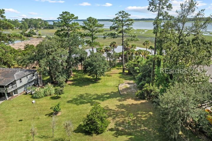 10 Pine Island Road  Bluffton SC 29910 photo
