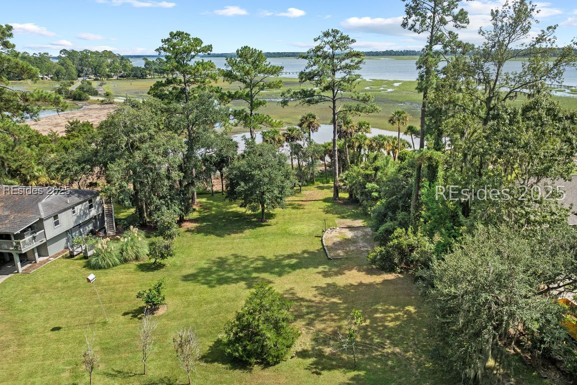 Property Photo:  10 Pine Island Road  SC 29910